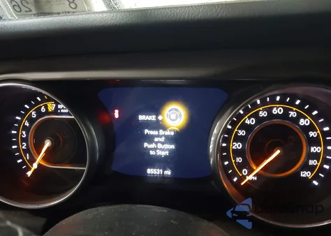 2018 Jeep Wrangler Unlimited Sahara 4X4 из США, поврежденный, VIN 1C4HJXEGXJW206472